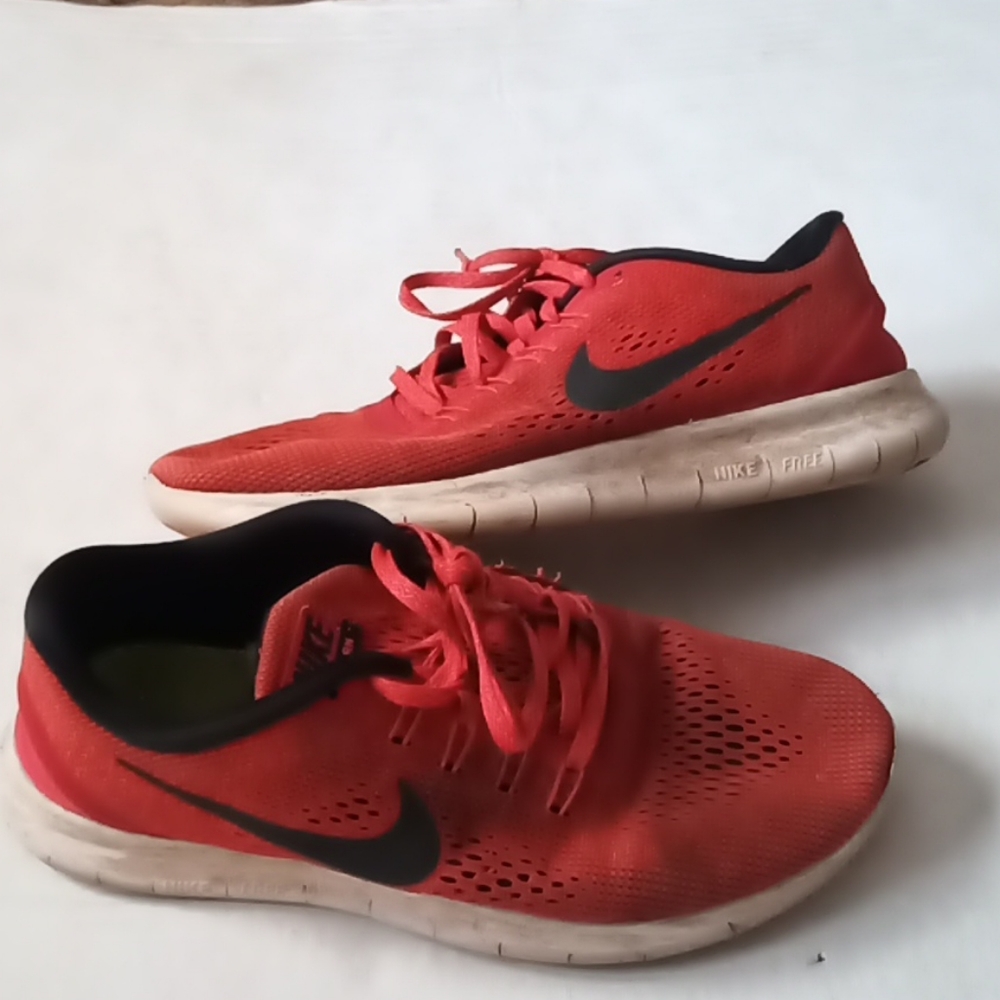 Nike Free Run Sneakers